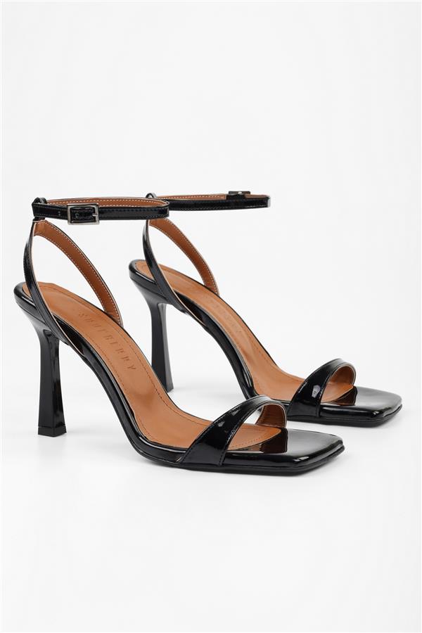 Kadın Zerra Siyah Rugan Tek Bant Topuklu Ayakkabı