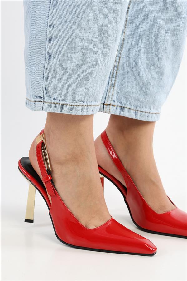 Kadın Laurend Kırmızı Rugan Küt Burun Kemerli Stiletto