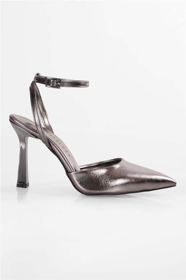 Kadın Martini Platin Parlak Kemerli Bilek Bağlı Stiletto