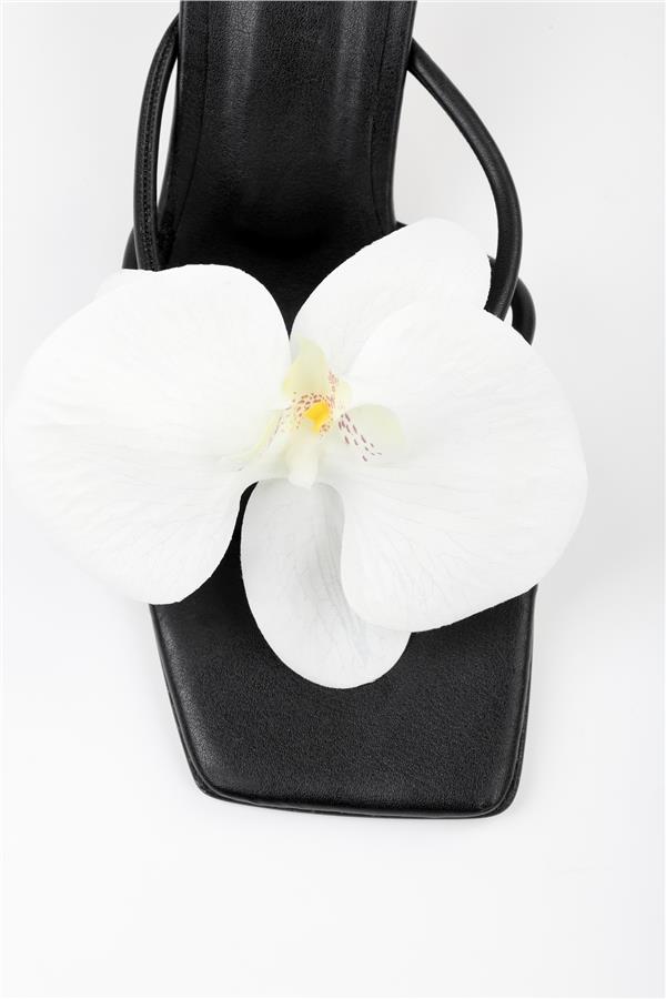 Kadın Orchid Siyah Cilt Çiçek Tokalı Topuklu Terlik