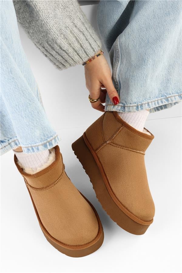 Kadın Uggys Taba İçi Tüylü Kısa Süet Düz Bot