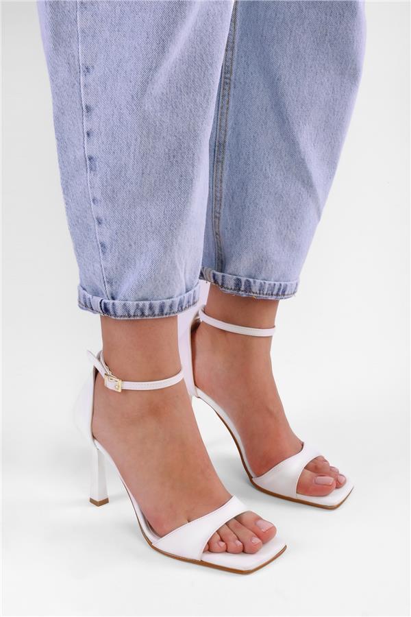Kadın Vinetta Beyaz Cilt Topuklu Ayakkabı
