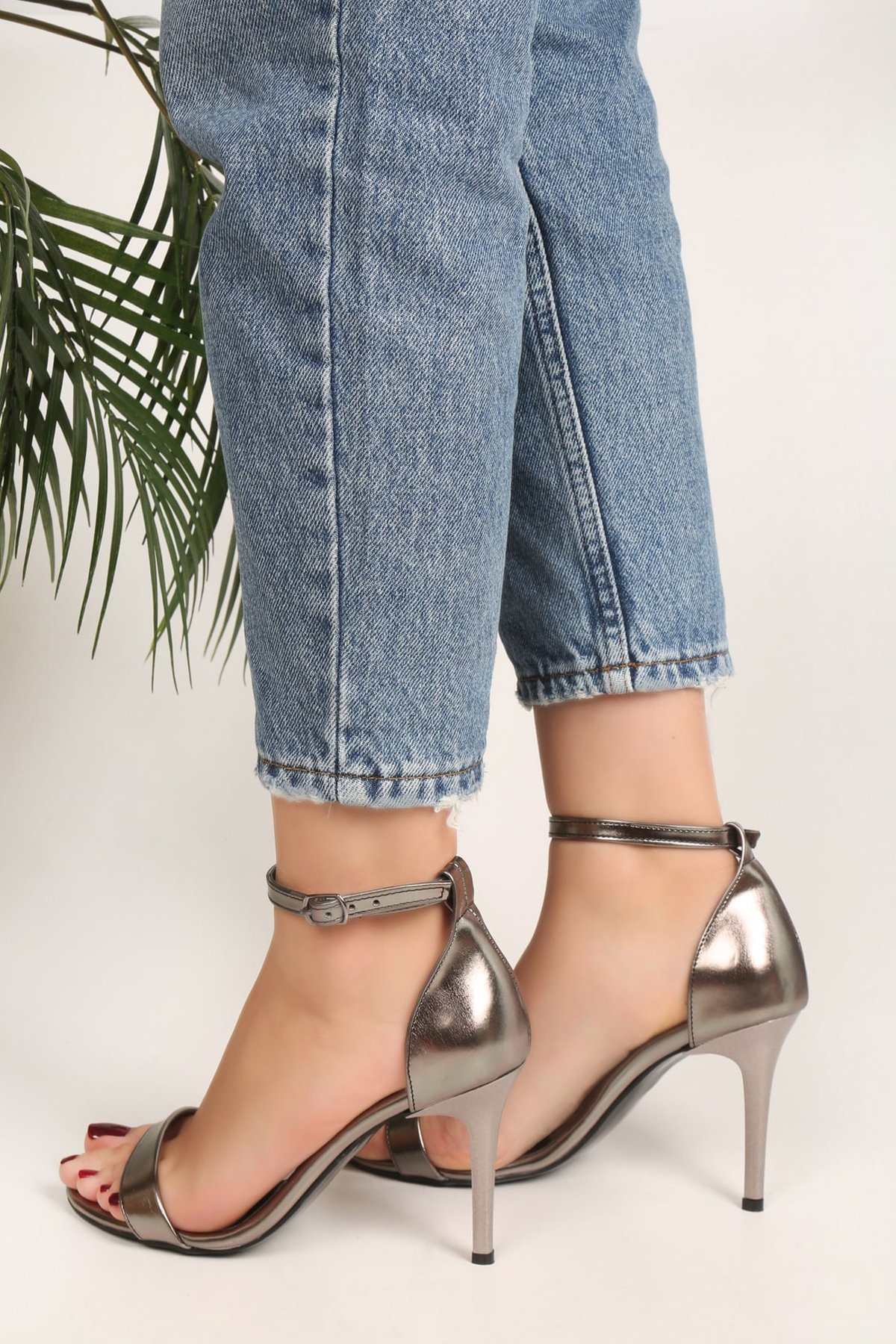 Kadın Dianthus Platin Metalik Tek Bant Topuklu Ayakkabı