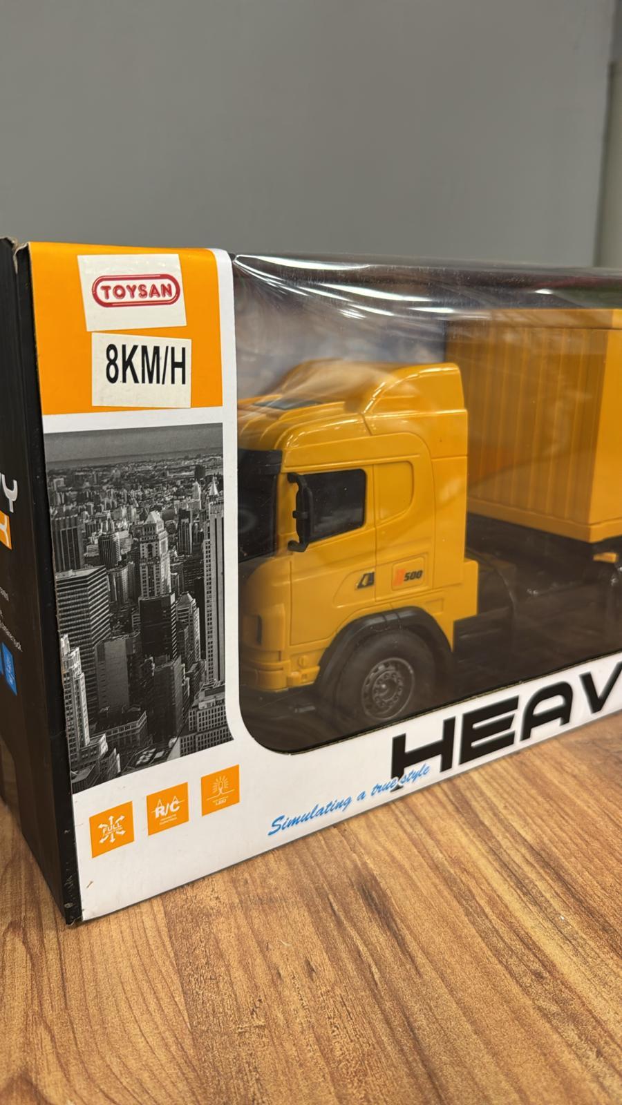 Toysan Uzaktan Kumandalı Sesli Ve Işıklı Römorklu Tır 9060-1F