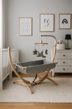 Bebekonfor Ahşap Bebek Hamağı Sallanabilir-Sabitlenebilir Oyuncaklı Gri