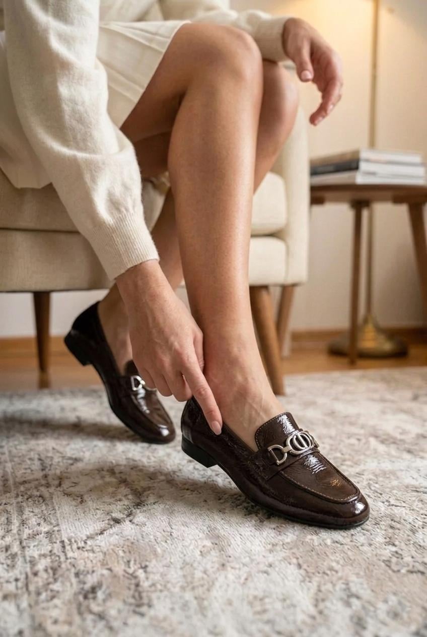 Vojo Elora Toka Detaylı Günlük Klasik Rugan Kadın Babet