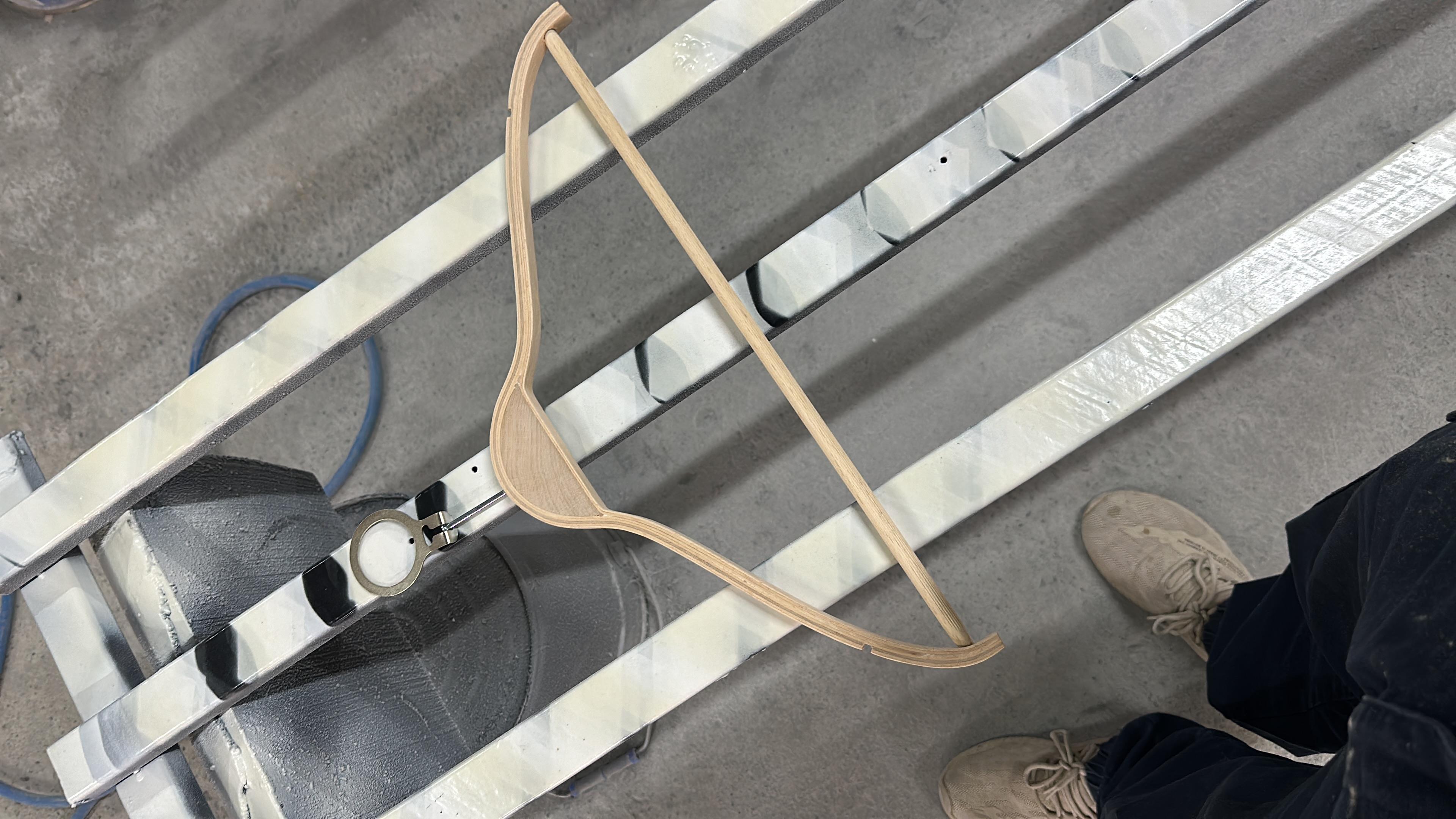 600 adet ahşap otel askısı