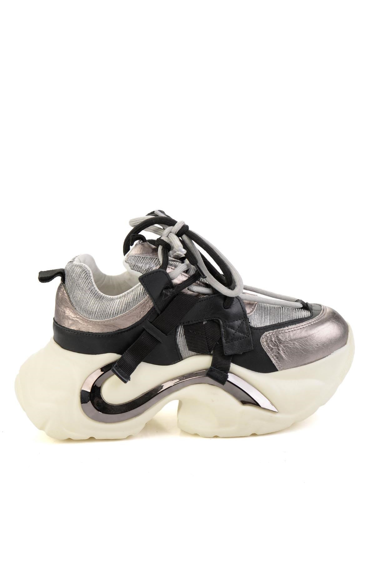 Siyah Hakiki Deri Kadın Sneaker K01480005303