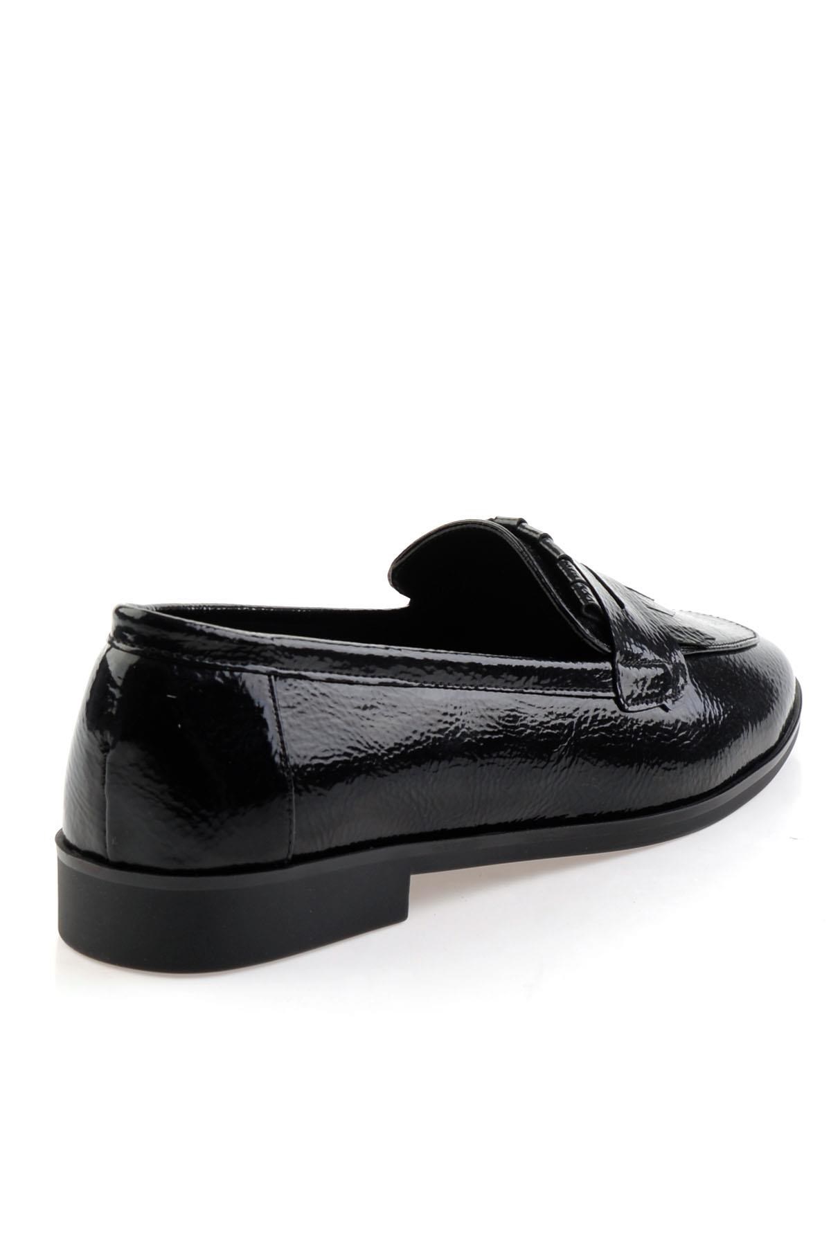 Siyah  Kadın Loafer Ayakkabı K01212011012