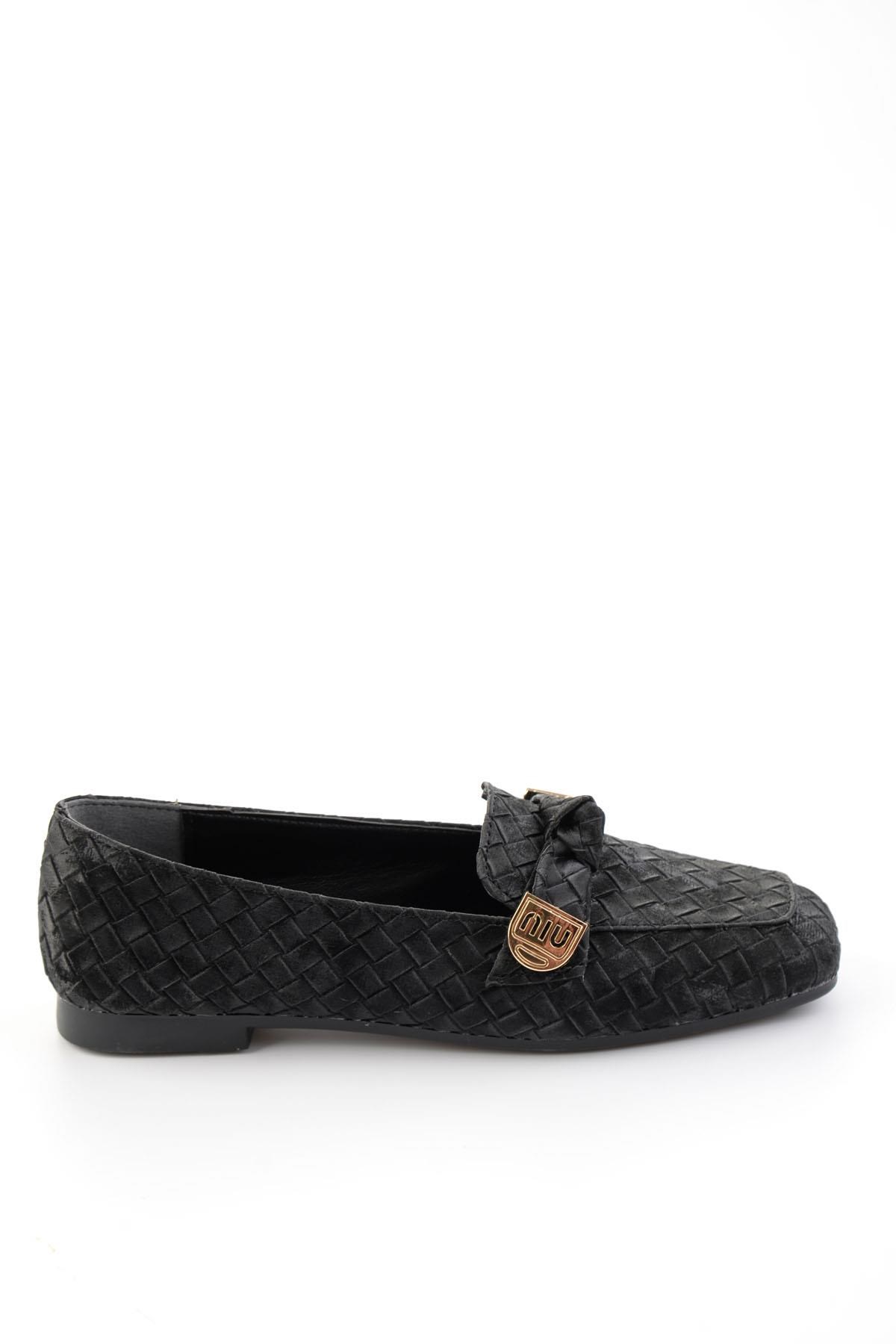 Siyah  Kadın Loafer Ayakkabı K01641022471