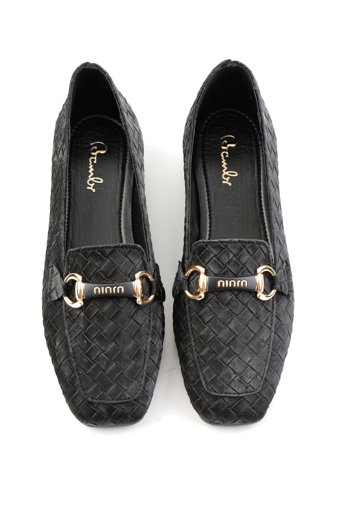 Siyah  Kadın Loafer Ayakkabı K01641023071