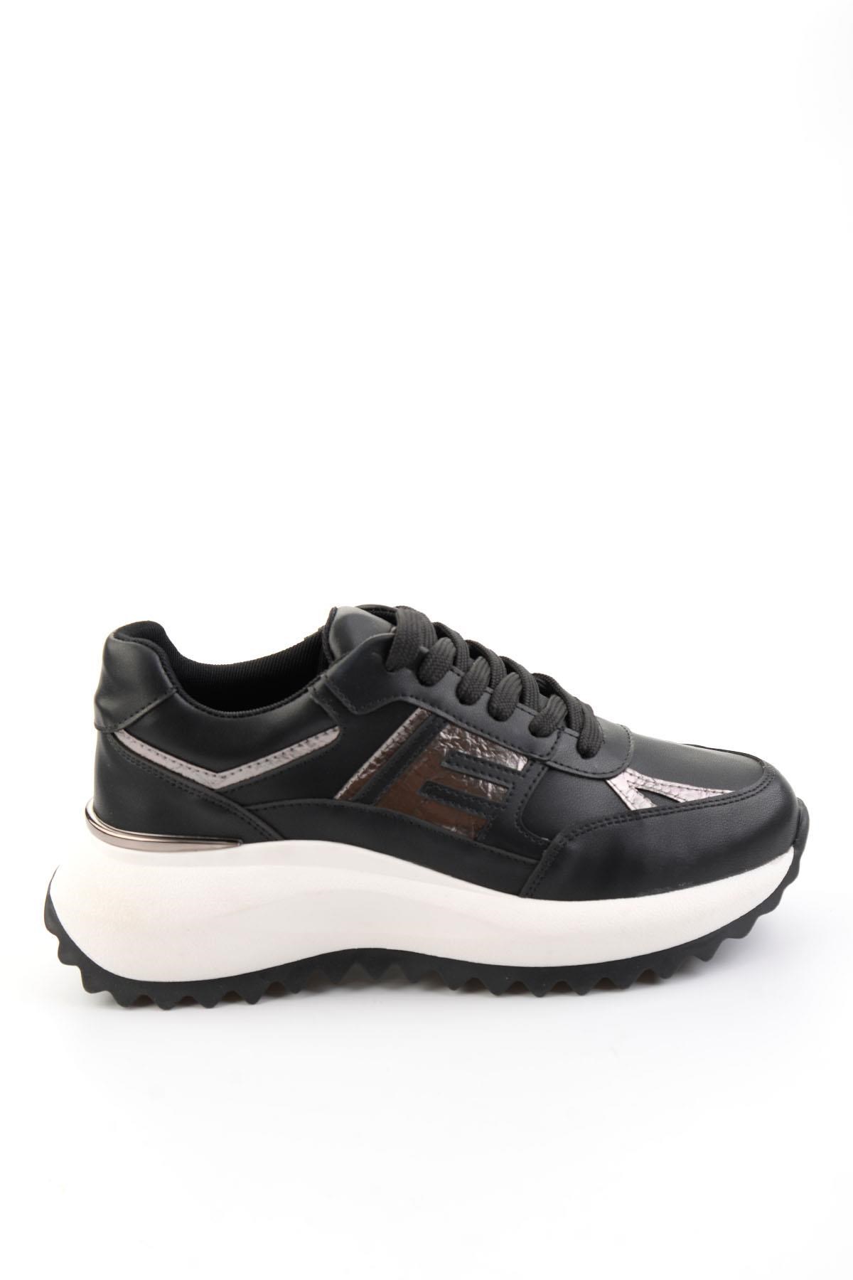Siyah  Kadın Sneaker K01791072909