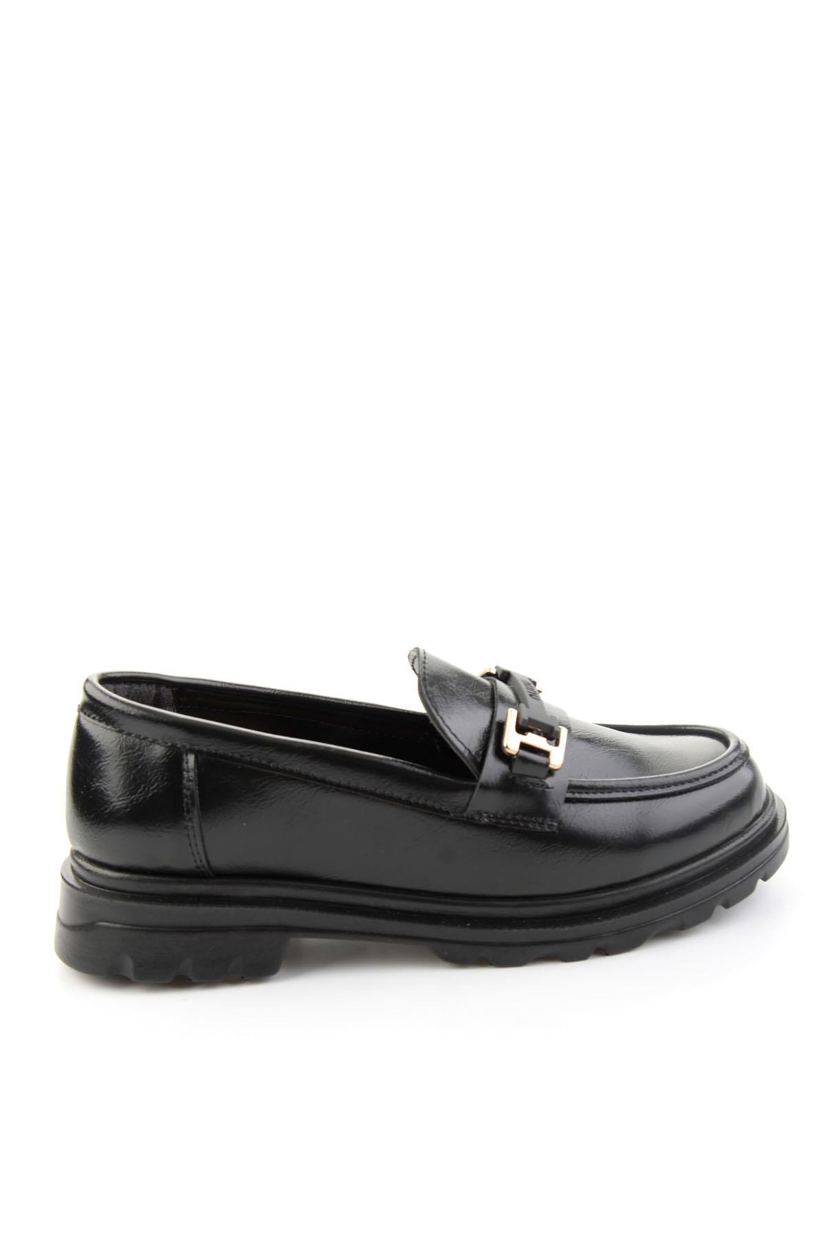 Siyah Parlak  Kadın Loafer Ayakkabı K01179828109
