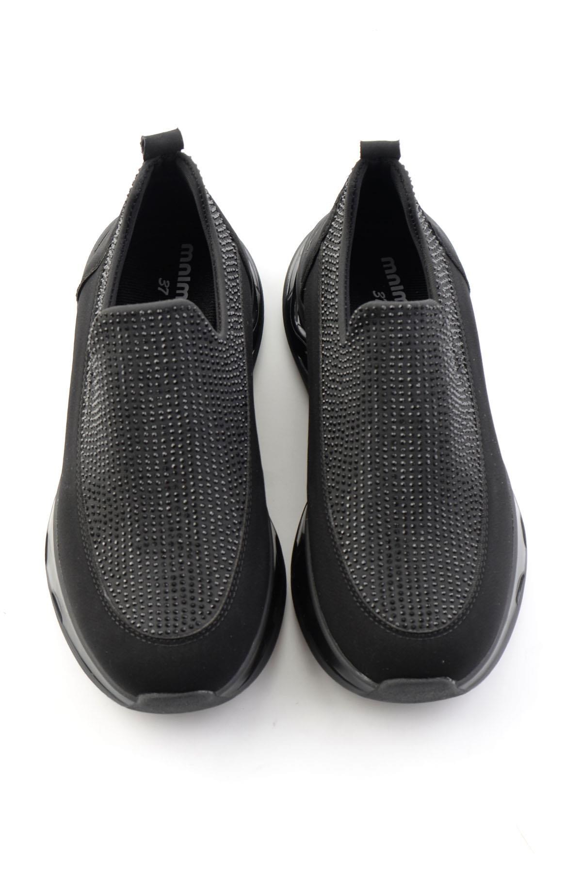 Siyah Taşlı  Kadın Sneaker K01228092220