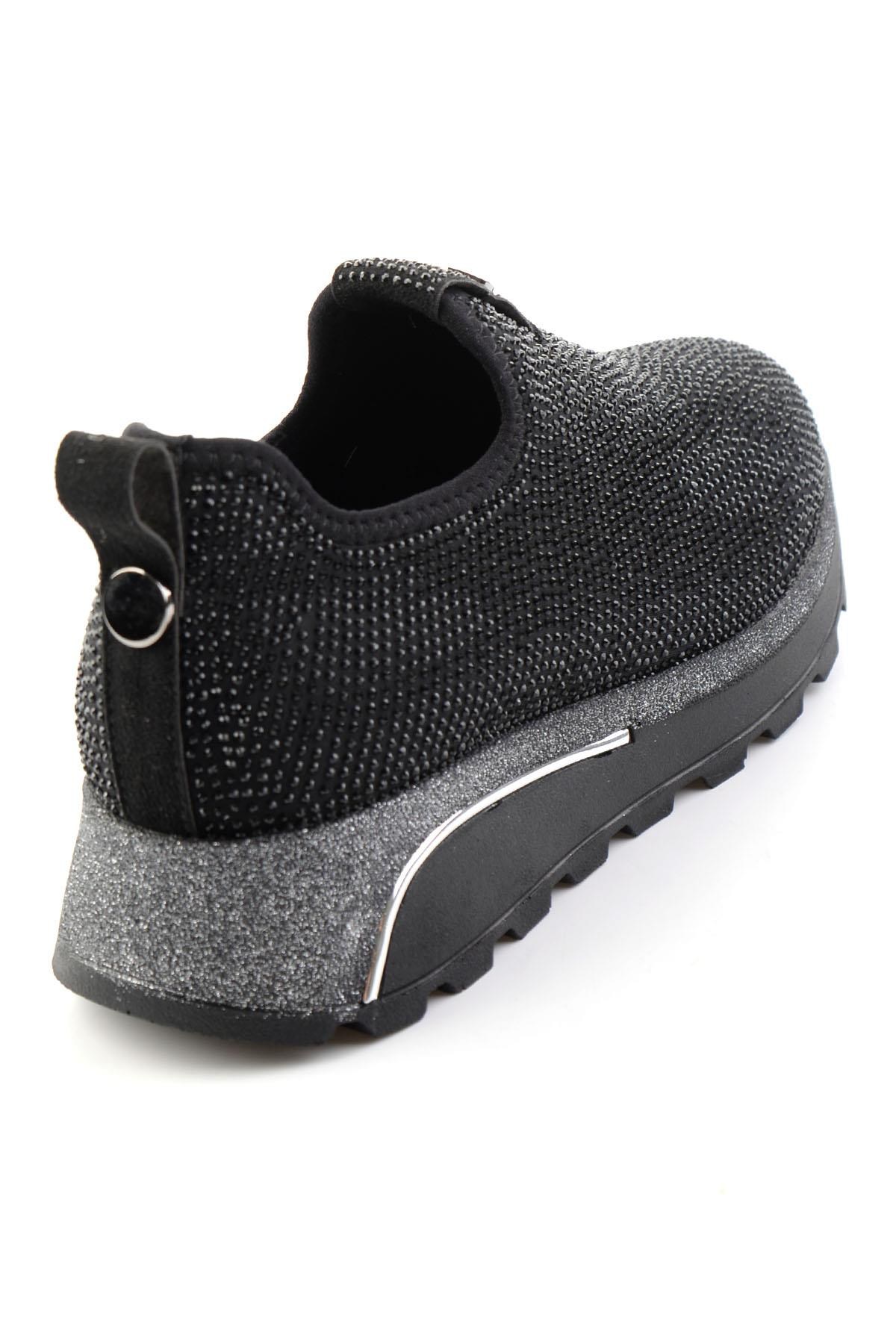 Siyah Taşlı  Kadın Sneaker K01834220087