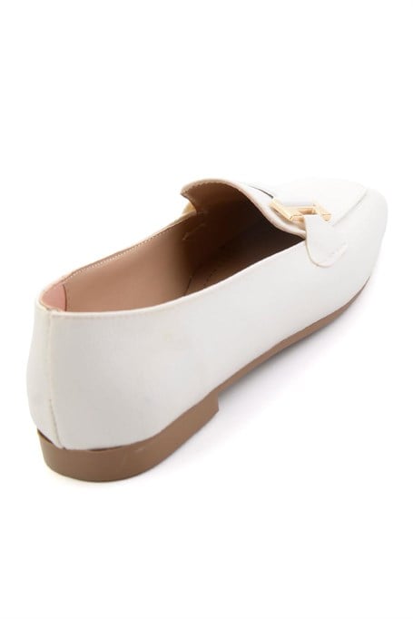 Beyaz  Kadın Loafer Ayakkabı K01641022709