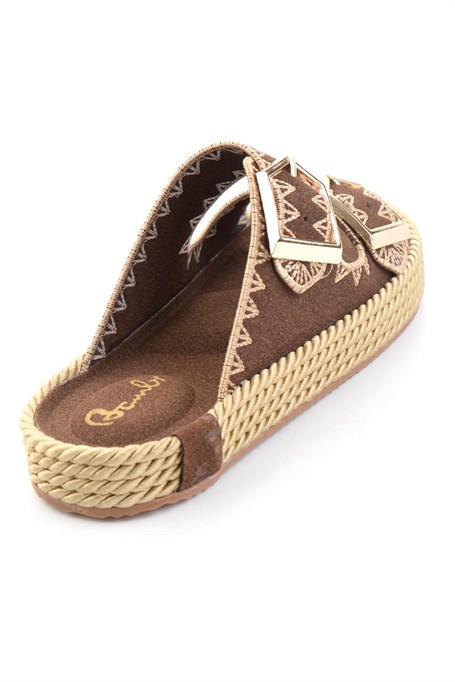 Kahve  Kadın Terlik K04688475072