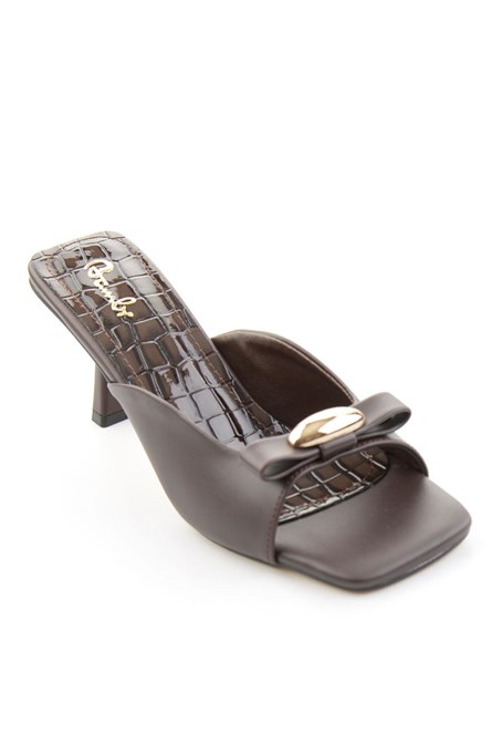 Kahve  Kadın Terlik K04997502509