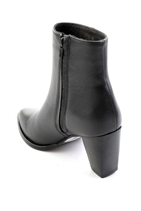 Siyah Baskı Detaylı Hakiki Deri Kadın Bot & Bootie K02750740710