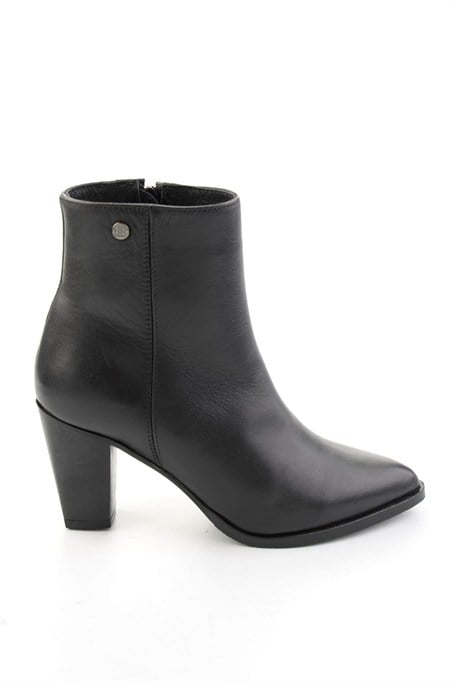 Siyah Baskı Detaylı Hakiki Deri Kadın Bot & Bootie K02750740710