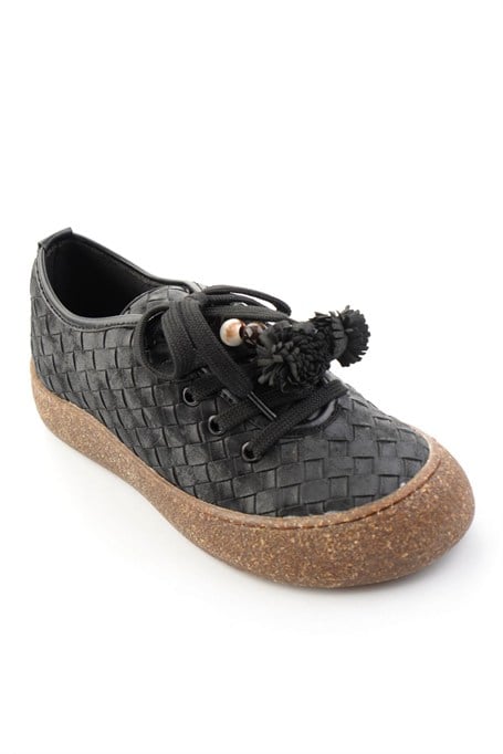 Siyah Baskı Detaylı  Kadın Sneaker K01646000410