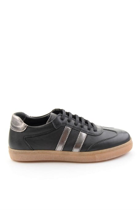 Siyah Beyaz Hakiki Deri Kadın Sneaker K01045050103