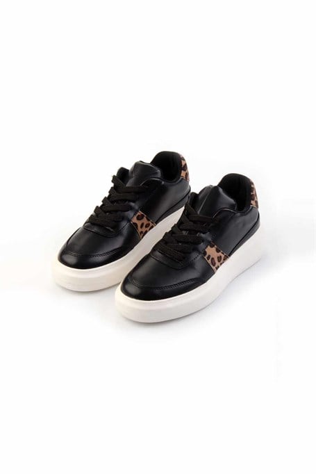 Siyah Beyaz  Kadın Sneaker K01212120209