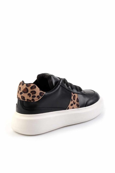Siyah Beyaz  Kadın Sneaker K01212120209