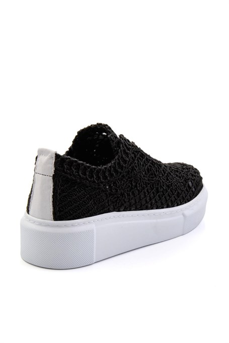 Siyah Hakiki Deri Kadın Sneaker K01303018716