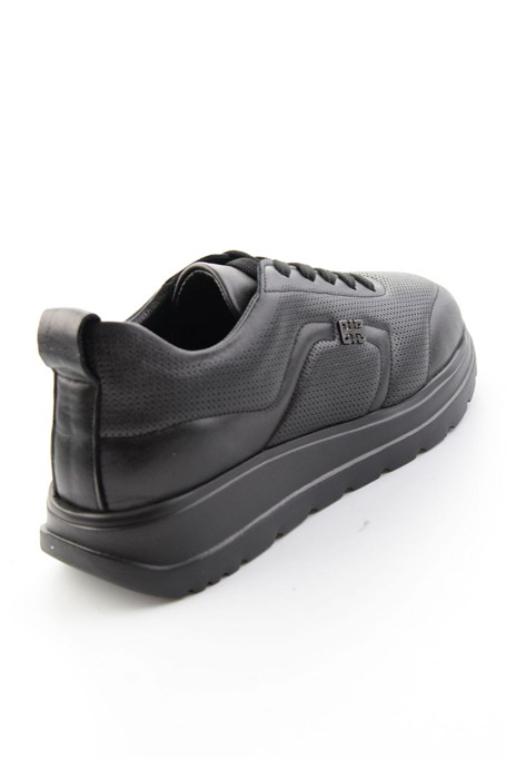 Siyah Hakiki Deri Kadın Sneaker K01753000403