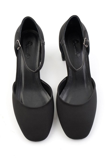 Siyah  Kadın Klasik Topuklu Ayakkabı K01209601504