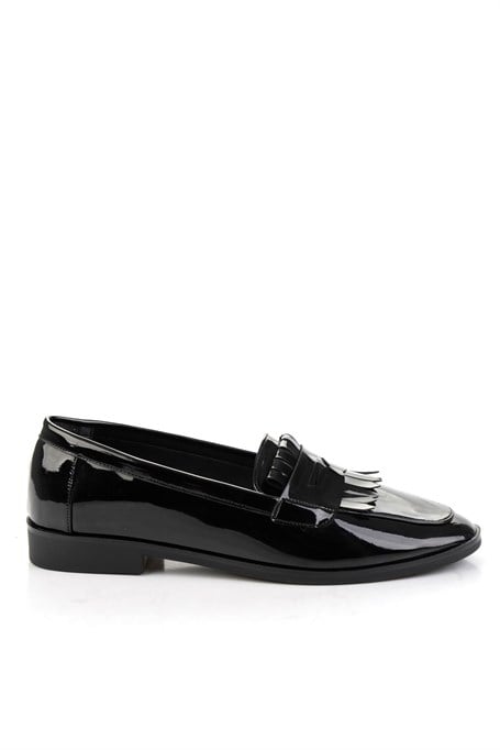 Siyah  Kadın Loafer Ayakkabı K01212011098
