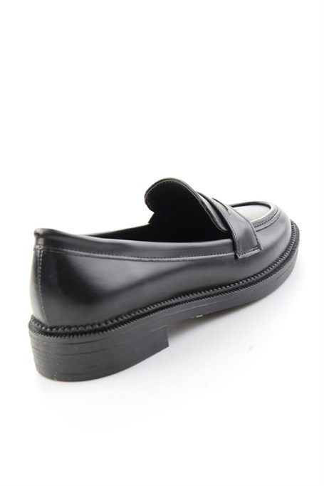 Siyah  Kadın Loafer Ayakkabı K01216100109