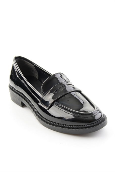Siyah  Kadın Loafer Ayakkabı K01216100198