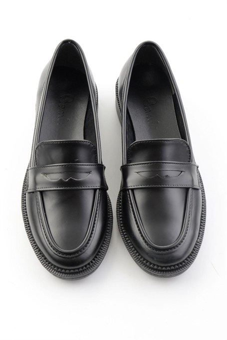 Siyah  Kadın Loafer Ayakkabı K01216100109