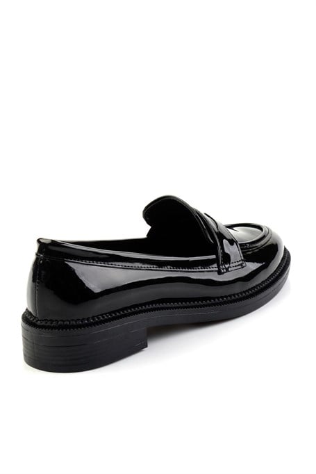 Siyah  Kadın Loafer Ayakkabı K01216100198