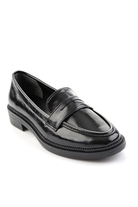 Siyah  Kadın Loafer Ayakkabı K01216100142