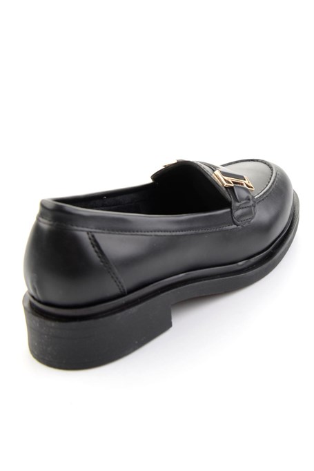 Siyah  Kadın Loafer Ayakkabı K01257050309