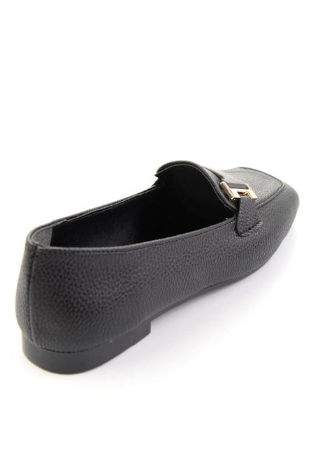 Siyah  Kadın Loafer Ayakkabı K01641022709