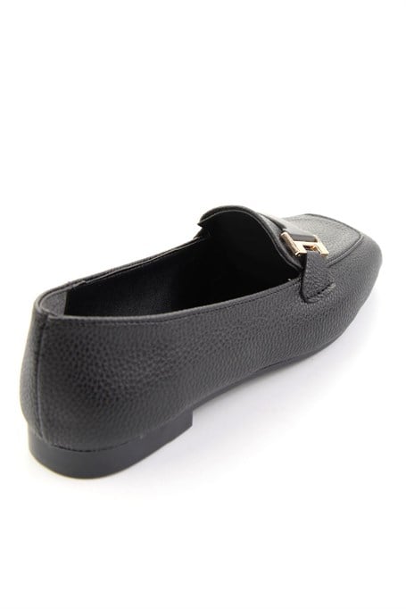 Siyah  Kadın Loafer Ayakkabı K01641022709