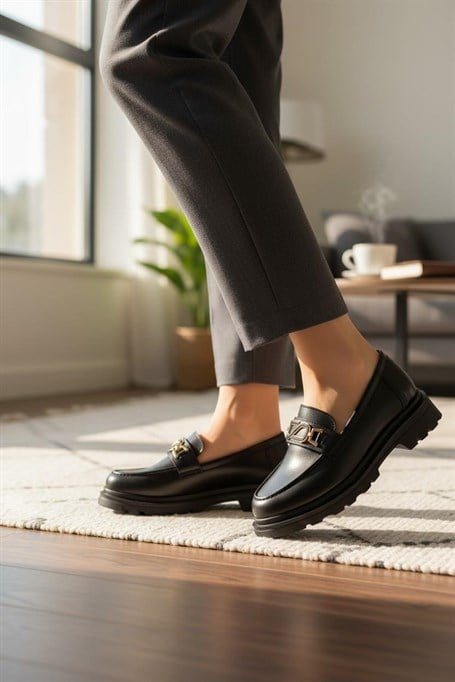 Siyah  Kadın Loafer Ayakkabı K01997010609