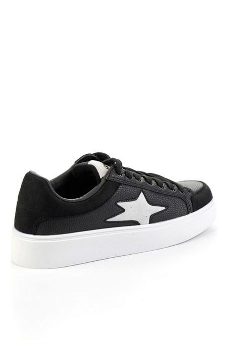 Siyah  Kadın Sneaker K01027060009