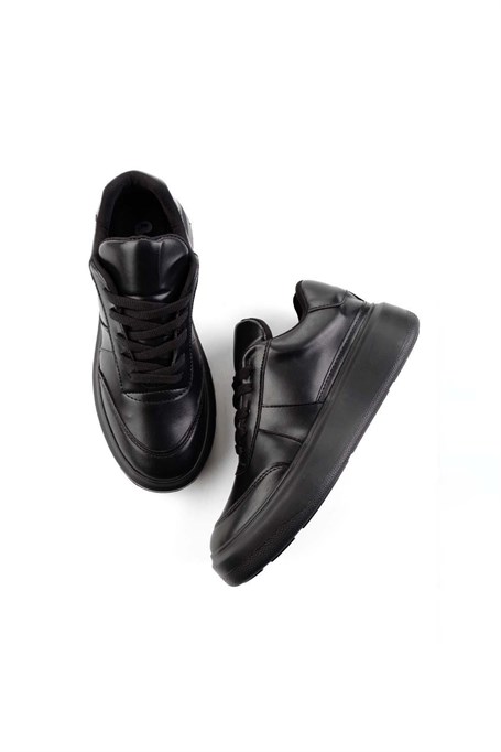 Siyah  Kadın Sneaker K01212120209