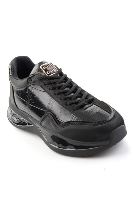 Siyah  Kadın Sneaker K01228092109