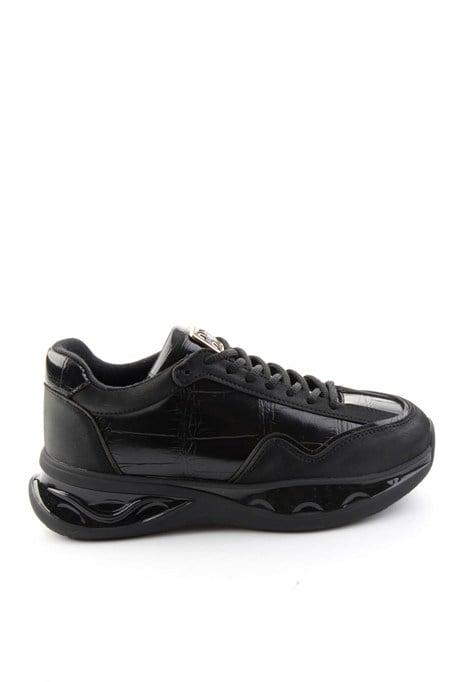 Siyah  Kadın Sneaker K01228092109