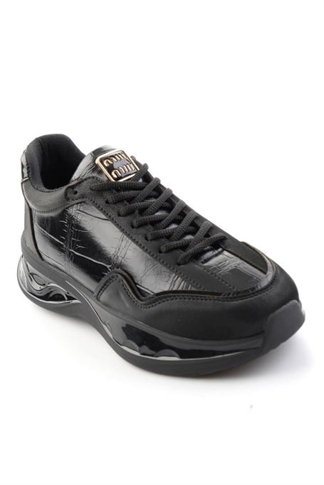 Siyah  Kadın Sneaker K01228092109