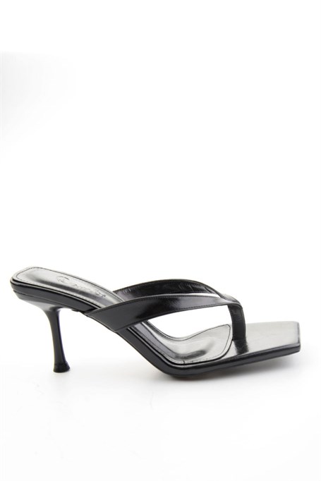 Siyah  Kadın Terlik K04565080142