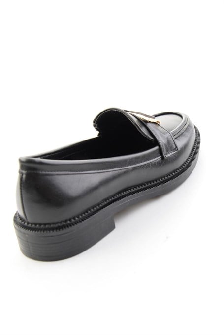 Siyah Kırışık  Kadın Loafer Ayakkabı K01216100542