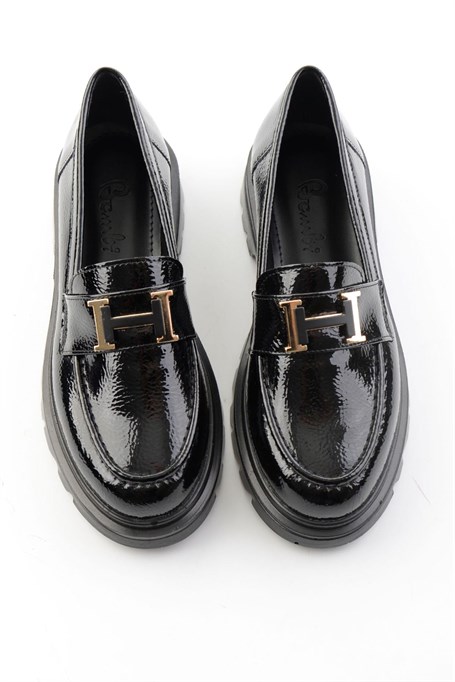 Siyah Kırışık Rugan  Kadın Loafer Ayakkabı K01997011312