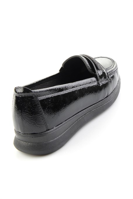 Siyah Kırışık Rugan  Kadın Loafer Ayakkabı K01536105812